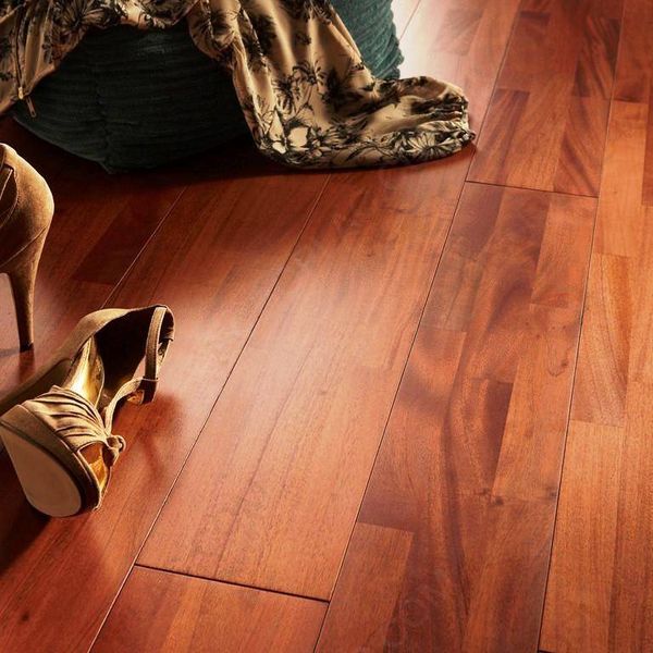 Promo fin de lot 36m2 !!!! : PARQUET ACAJOU MASSIF MULTIFRISES VERNI 12X135 ÉPUISÉ