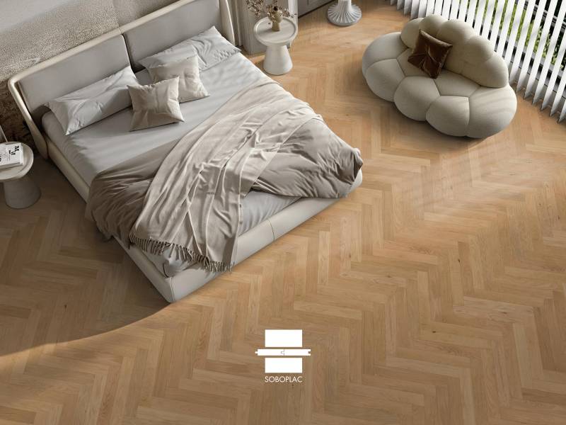 Le parquet bâton rompu Tourny Verni de Geometrik, référence GTV496, en chêne contrecollé verni, est disponible chez nos revendeurs dans la région bordelaise.