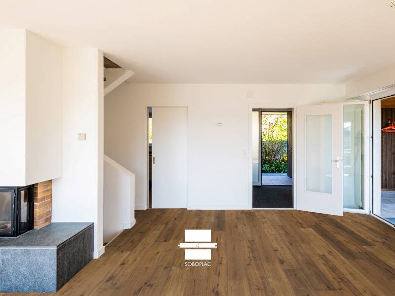 O'Tantik Atelier : Parquet contrecollé chêne huilé (Réf A1R), le choix idéal pour un sol chaleureux, disponible dans votre région