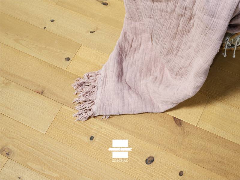 PARQUET PIN MERKUSII BOHEME