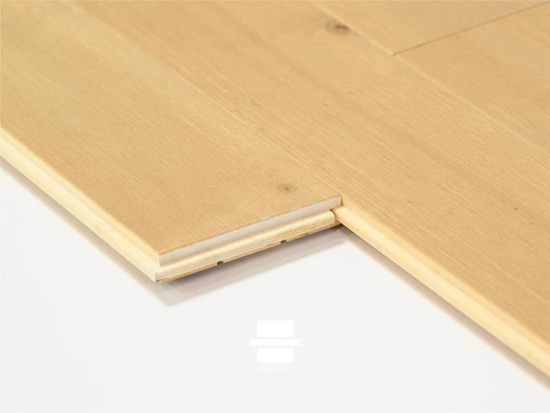 PARQUET PIN MERKUSII BOHEME