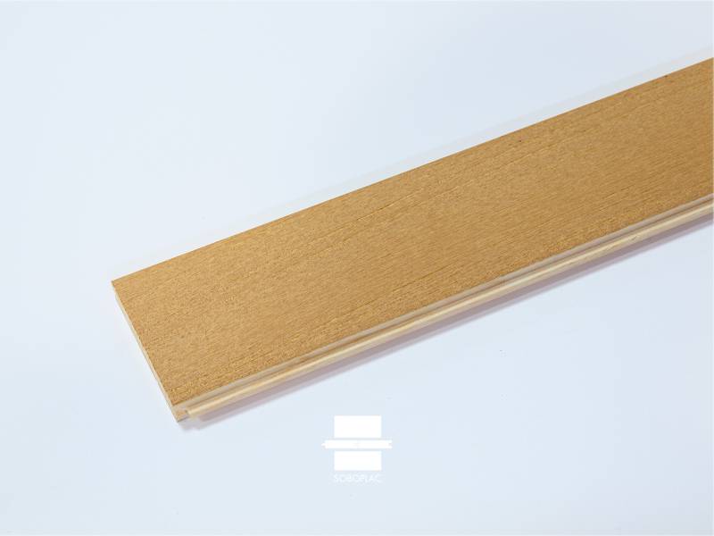 Pin Merkusii verni teinté chêne mat, une essence avec un choix Pr Bis