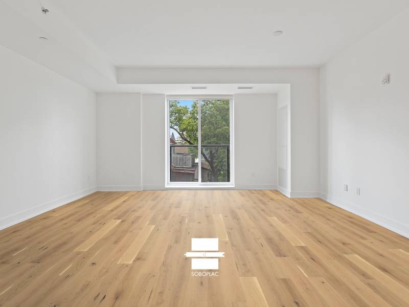 Promotion Manon - Parquet contrecollé chêne verni - Réf PMN612